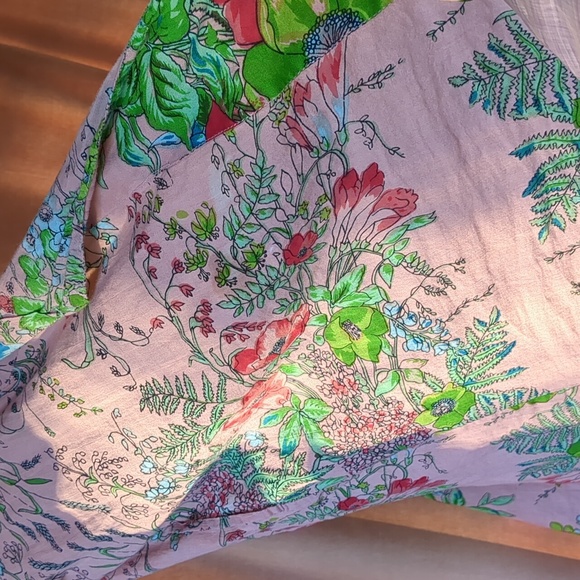 Lightweight floral cotton wrap - Picture 6 of 8